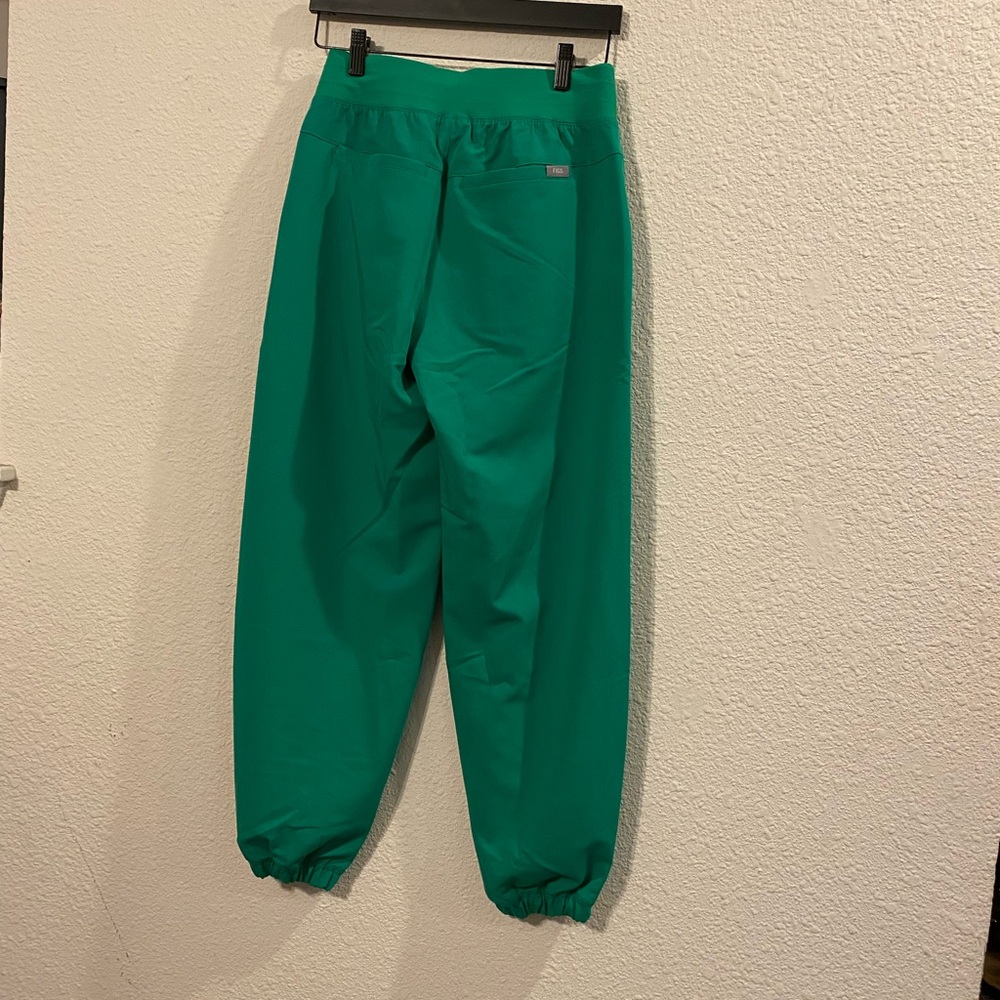 Figs High Waisted Ballon Scrub Pant - Picture 7 of 7